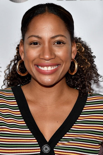 Natalie Paul como Gloria James