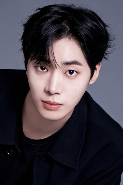 Choo Young-woo as Park Min-jae