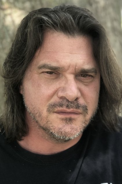Jason Cavalier como Marquand