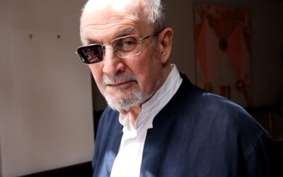 Salman Rushdie narra su propio intento de asesinato en Knife, el documental de Alex Gibney