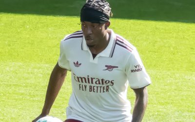 Noni Madueke saiu do banco para derrubar o Nottingham Forest: o ponta do Arsenal alvo de abaixo-assinado virou o cara para quem os colegas ligam