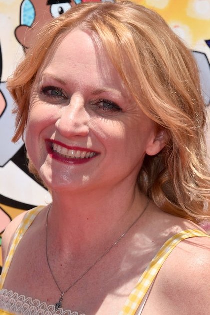 Hynden Walch como Princess Bubblegum (voice)