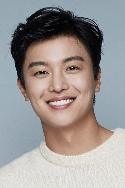 Yeon Woo-jin în rolul lui Dong Go-yun