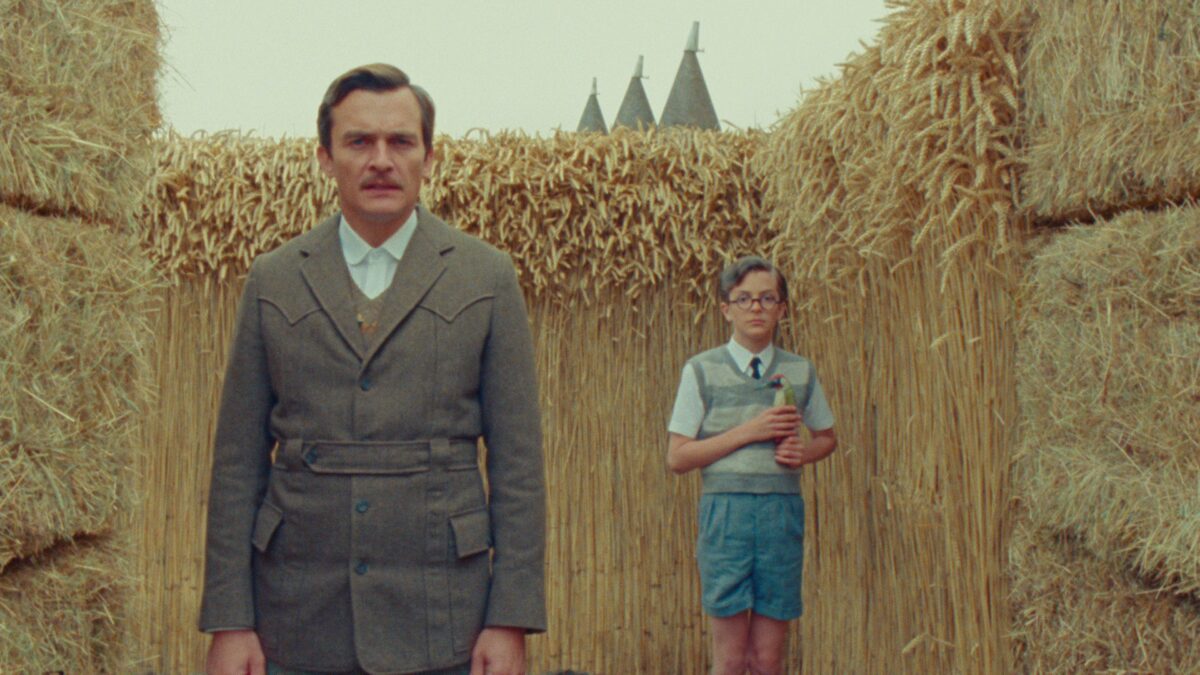 Lebăda transformă ordinea lui Wes Anderson într-un portret rece și exact al cruzimii