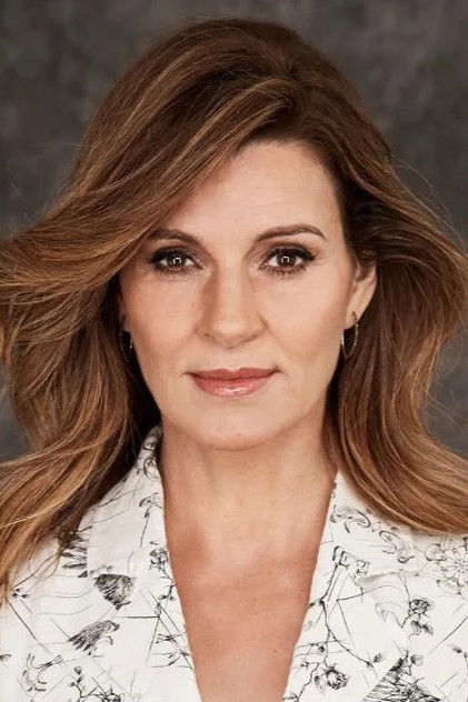 萨拉·怀斯曼 饰 Sandra Kirby