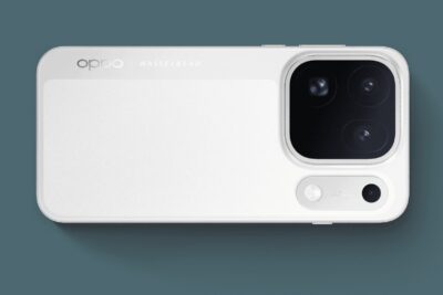 Oppo Find X10 Pro Max in Luna White, showing its three-camera island, an official product image from Oppo