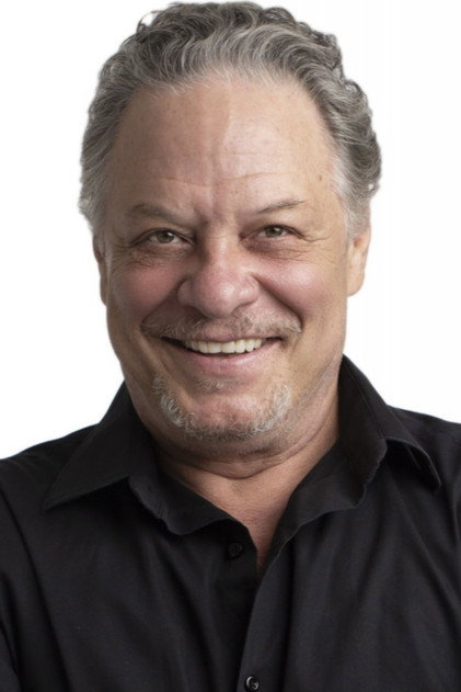 Ernani Moraes as Teodoro
