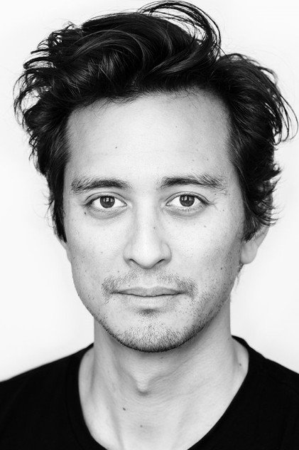 Kim S. Falck-Jørgensen como Andreas Isaksen