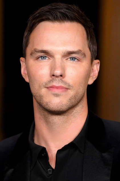Nicholas Hoult como Tyler