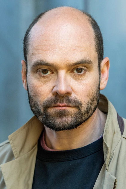 David Dencik como Colonel Raad