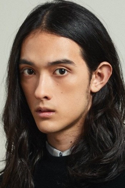 Louis Kurihara dans le rôle de Koki Shikazono