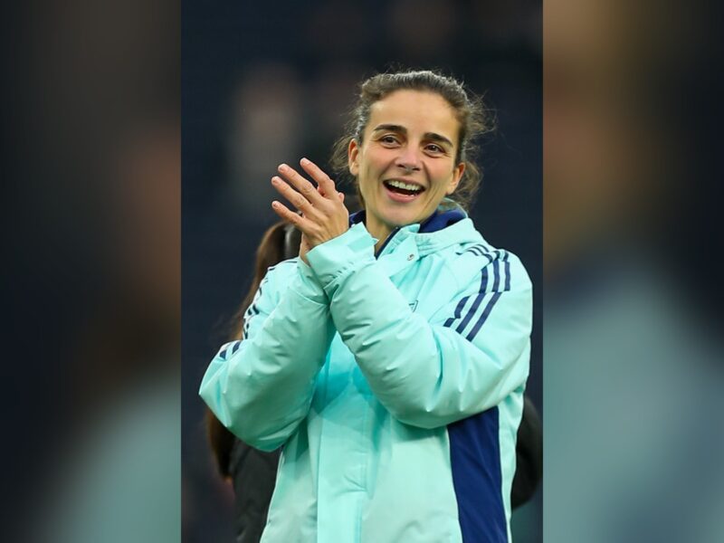 Renée Slegers, a técnica que salvou o Arsenal e agora precisa salvar o próprio projeto