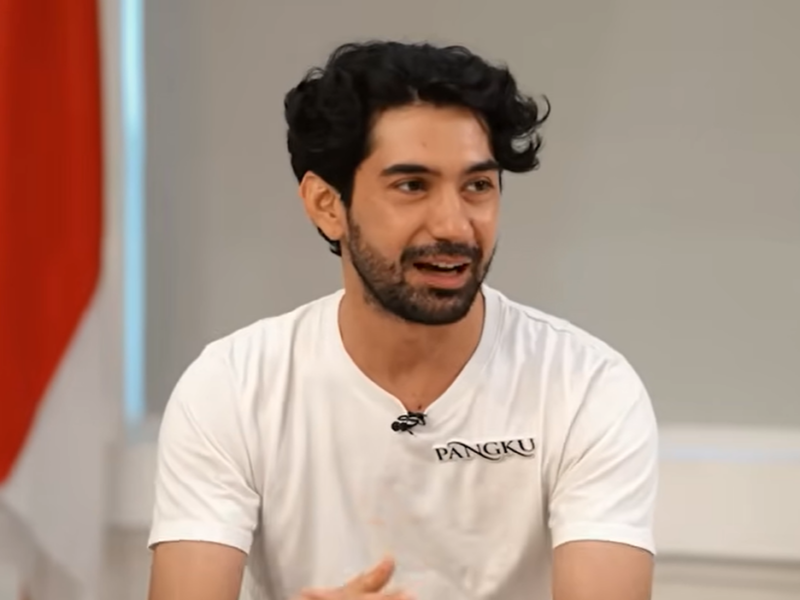 Reza Rahadian, el actor omnipresente de Indonesia que triunfó sin salir en pantalla