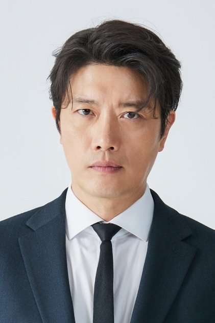 Park Hee-soon în rolul lui Choi Sung-jun