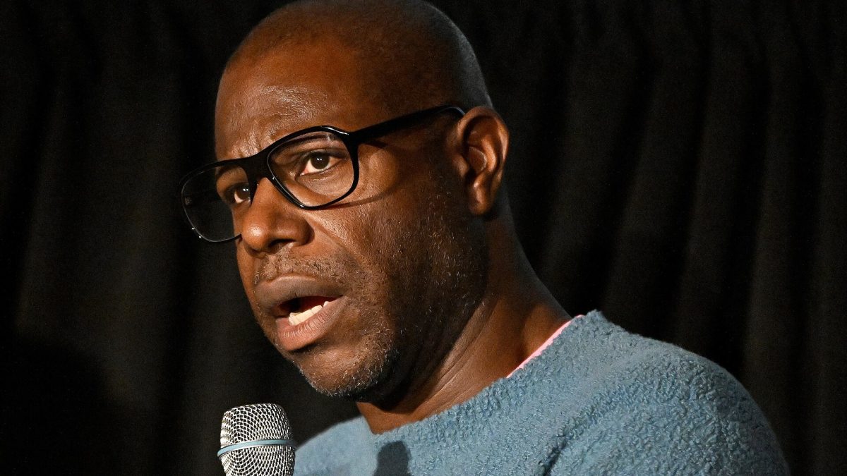Steve McQueen, the Best Picture Winner Who Keeps Going Back to the Gallery
