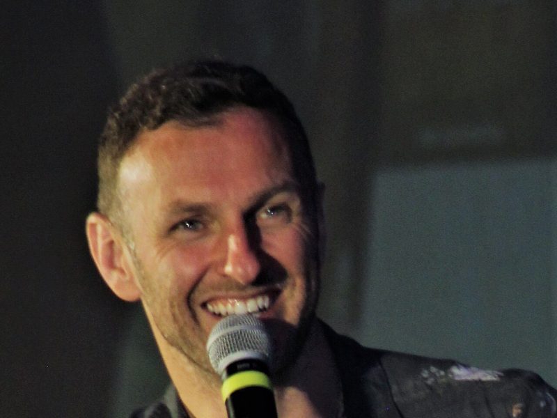 Steven Cree, cumnatul loial din Străina, trece în sfârșit de partea răufăcătorilor