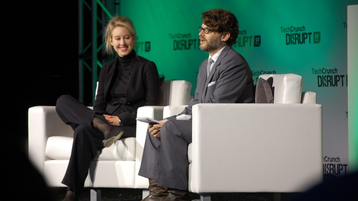 Street Fighter gana la taquilla y el documental de Elizabeth Holmes agota entradas