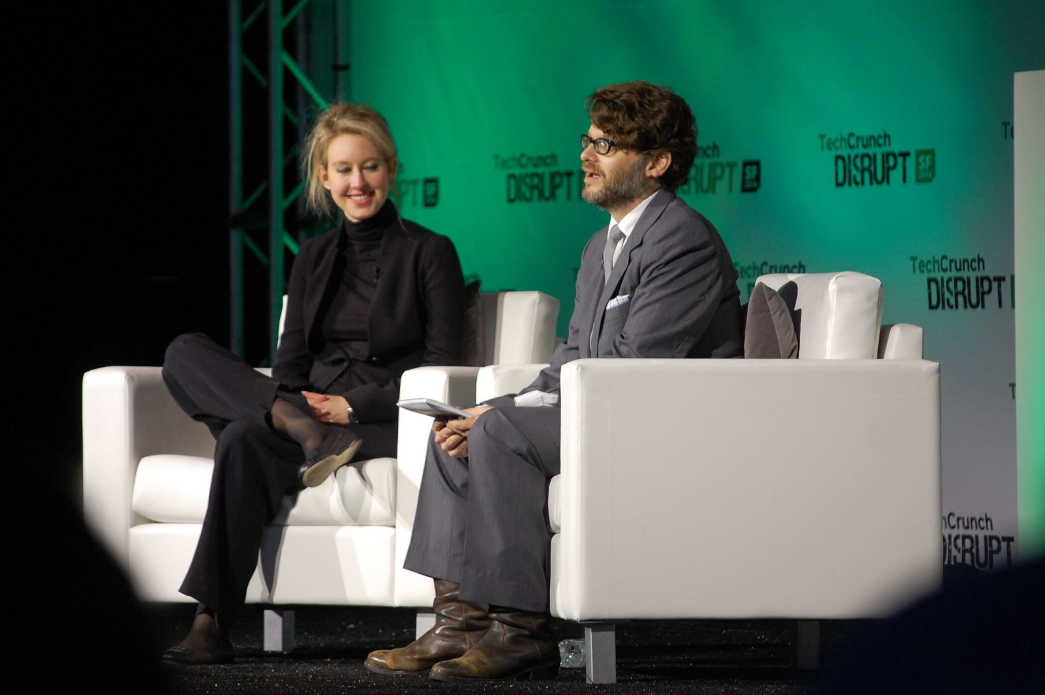 Street Fighter gana la taquilla y el documental de Elizabeth Holmes agota entradas