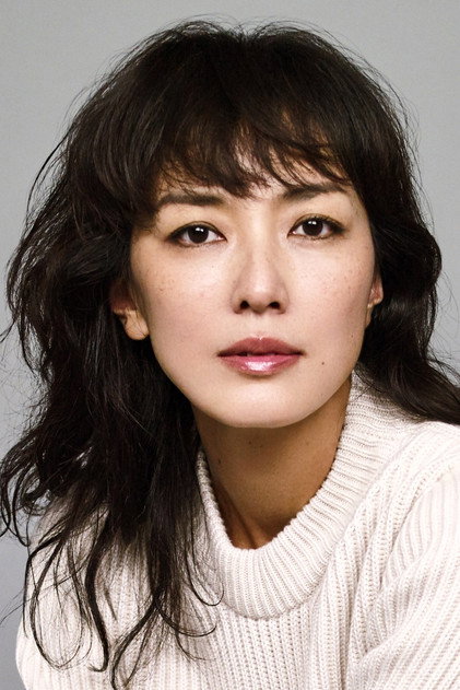 印田薫役の板谷由夏