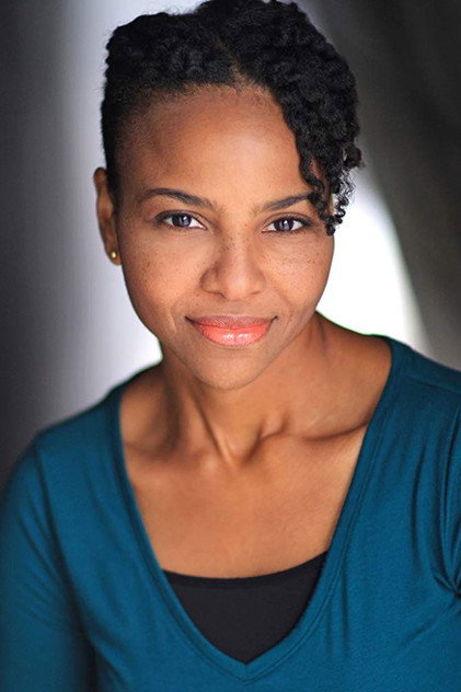 Sharonne Lanier como Naomi