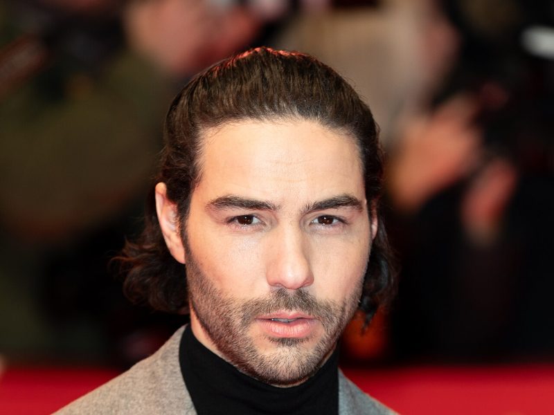 Tahar Rahim, el actor de Un profeta que ahora persigue a Valjean como Javert