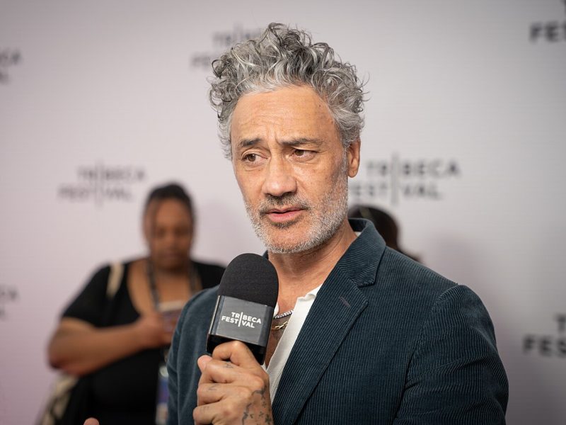 Taika Waititi, l&rsquo;humour comme pansement : de Jojo Rabbit à Klara et le Soleil