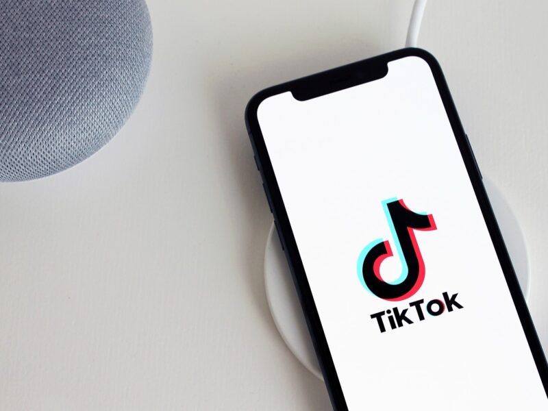 TikTok dio a algunos adolescentes un botón placebo para reiniciar su feed, según Nueva York