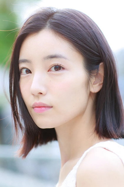 郡佳莉