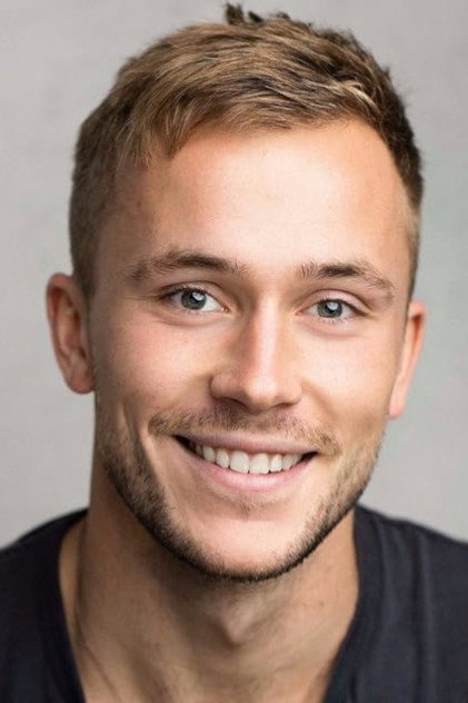 Tom Dunne como Greene