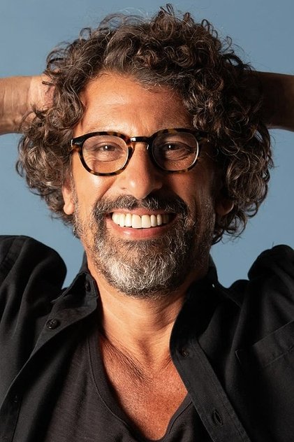 Milhem Cortaz as Fumaça / Smokey