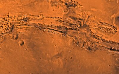 火星の巨大峡谷マリネリス峡谷で今も断層が動いている、火震の解析で判明