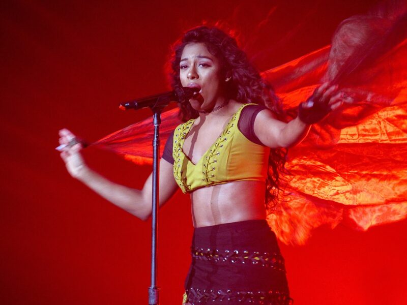 Victoria Monét, låtskriveren bak Ariana Grande som ble kåret til nykommer som 34-åring