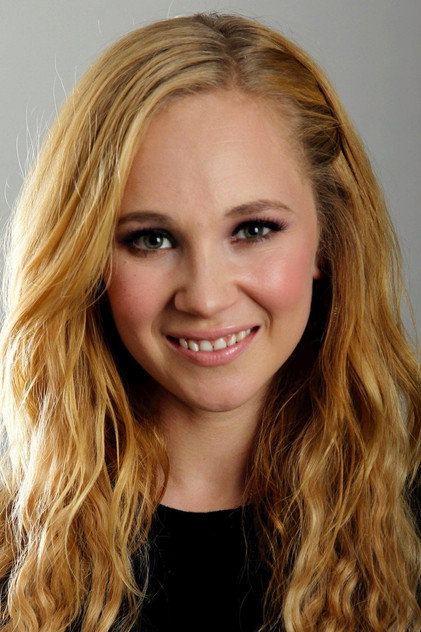 Juno Temple como Dr. Teddy Paine