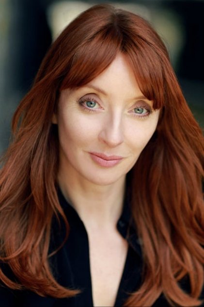 Elizabeth Berrington como Princess Anne