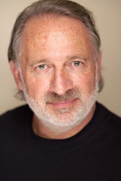 Chris Cordell dans le rôle de Piglet / Stalker