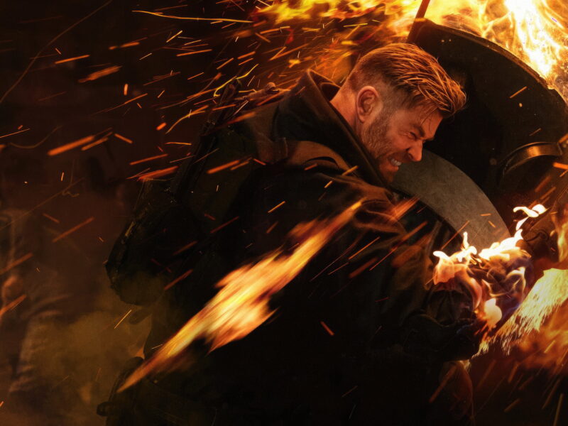 Extraction 2 : les combats brutaux de Chris Hemsworth volent la vedette