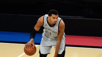 Victor Wembanyama of the San Antonio Spurs dribbling the ball