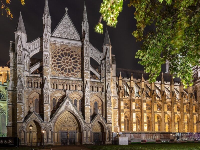 Westminster Abbeys romerske sarkofag rummer en abbed, der blev begravet 700 år senere