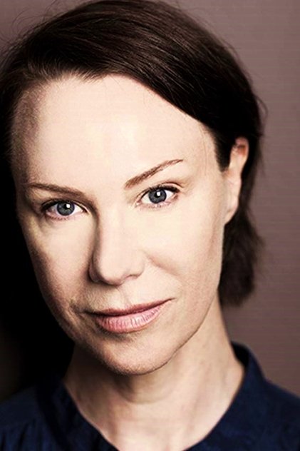 Belinda McClory como Switch