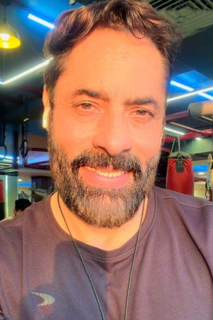 Shaji Choudhary dans le rôle de Raza