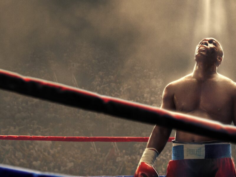 Big George Foreman: un biopic que no conecta los golpes