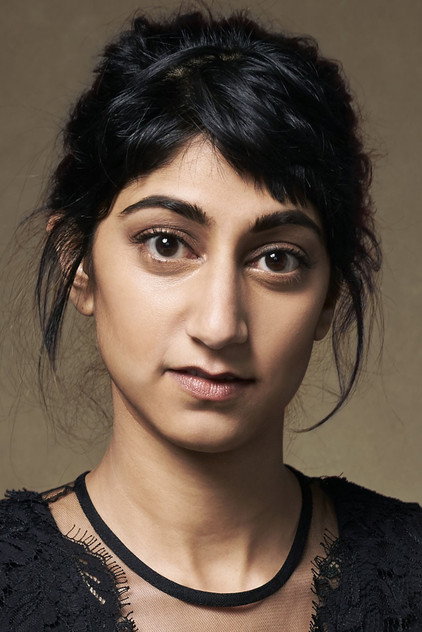 Sunita Mani dans le rôle de TV Musical - Queen
