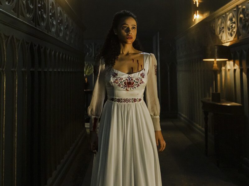 The Invitation: A Gothic Family Mystery Unfolds