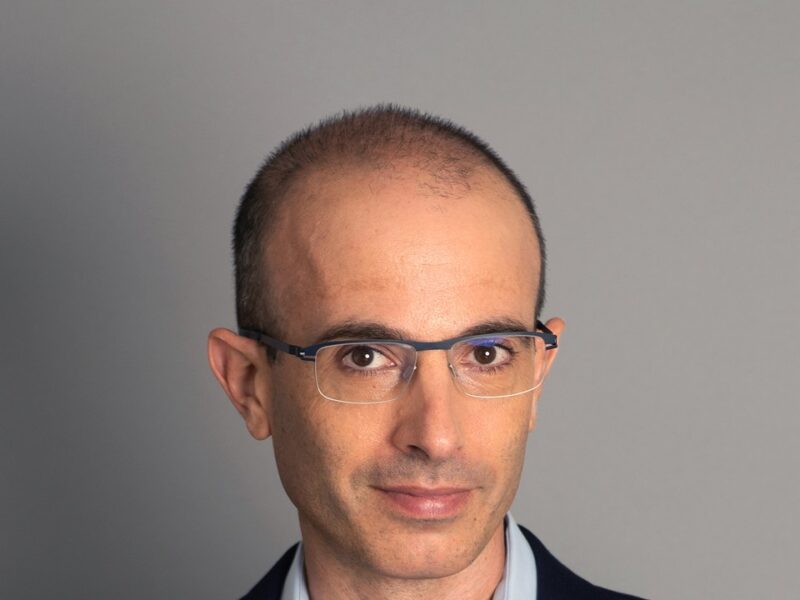 Yuval Noah Harari, o historiador da guerra medieval que transformou a história da humanidade num êxito de vendas mundial