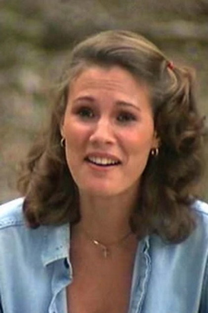 Laurie Bartram como Brenda