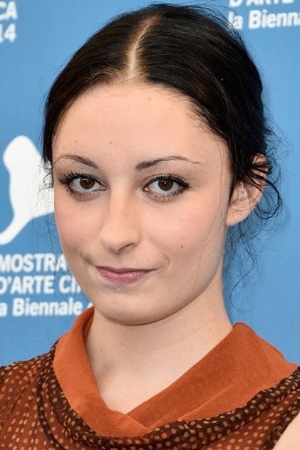 Arielle Holmes rolünde Harley