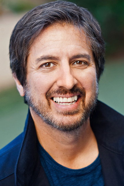 Ray Romano como Leo Russo