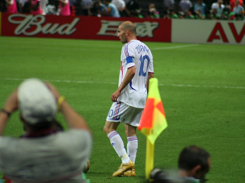 Zinedine Zidane dirige a Francia: el campeón del 98 que dejó pasar cinco años de ofertas