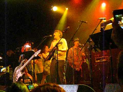 Rock Bottom Remainders' Stephen King singing "Hey Little Girl" at the El Rey, L.A. 6/22/12