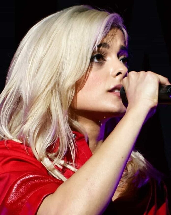 Bebe Rexha en el 2016. Fuente: flickr. Autor: Justin Higuchi